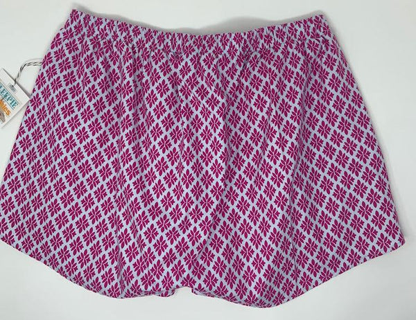 Light Blue and Fuchsia Geometric boxer shorts for women! These lightweight shorts are great for hot beach days, boat days, and summer days and night. Versatile printBoxersOliver Green