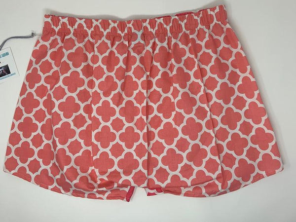 Pink Geometric shorts for women! These lightweight shorts are great for hot beach days, and summer days and night. Versatile prints make our boxers multi-use.
Beach BoxersOliver Green